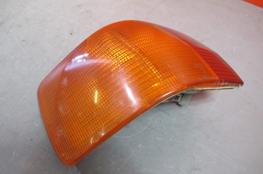 AUDI 80 B3 86-91 sedan licht links heck hinten W kotflügel 893945095