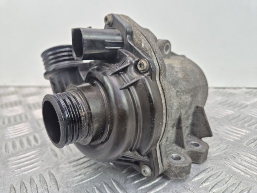 BMW 3 E90 335i water pump 7632426 N55B30A