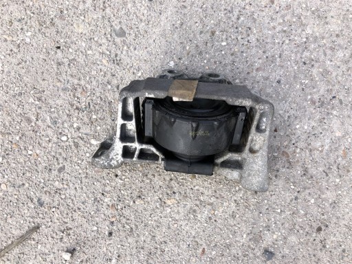 7M51-6F012-YB 2010-2014R. - ЛАПА ПОДУШКА ДВИГУНА 2.0 TDCI FORD C-MAX MK2