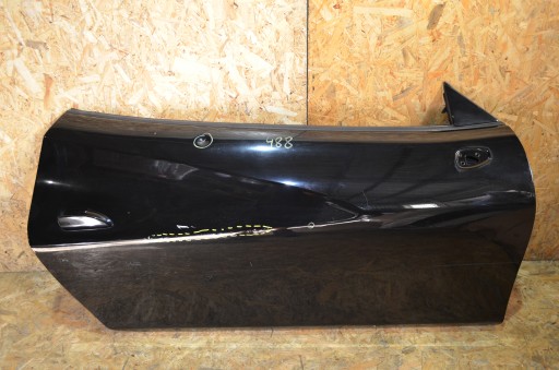 Правая передняя дверь Феррари 488.