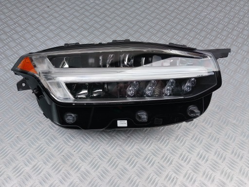 31446879 - Volvo xc90 2016 2017 2018 фара повна світлодіодна правая сша