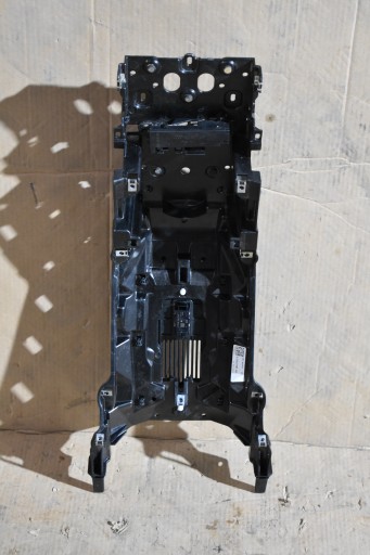 IDEALNA cover PODLOKIETNIKA PORSCHE TAYCAN 1