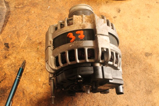 6578 - 37. генератор audi vw 05l903026n