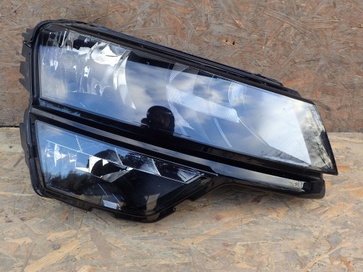 light right REFLEKTOR right SKODA KAROQ 57B941016A