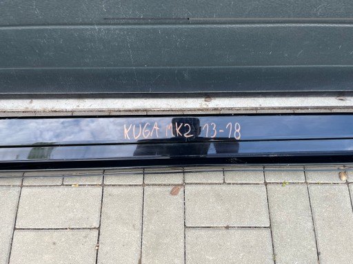 Ford Kuga MK2 12- moulding threshold left
