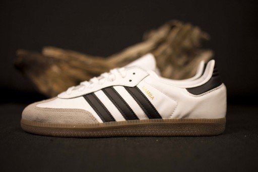 Adidas originals samba classic og vintage white top