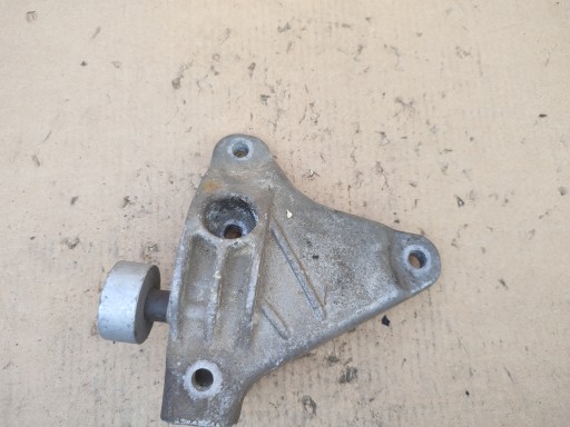 holder engine mount left BMW F10 6777605-04