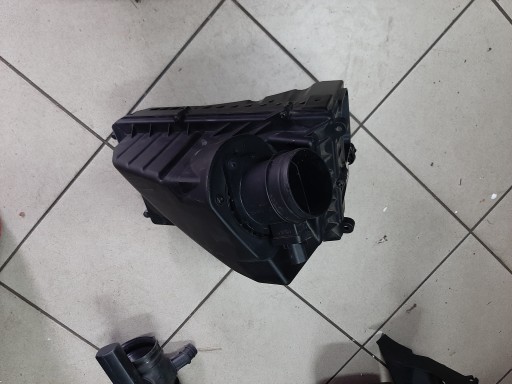 Корпус повітряного фільтра JAGUAR XJ X351 3.0 SC P.