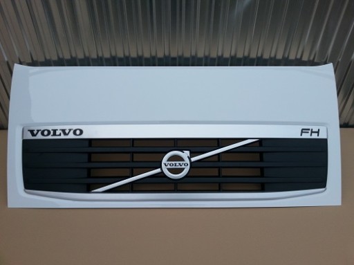 100267 - VOLVO FH13 КАПОТ РЕШІТКА ГРИЛЬ FH 13 ЛАК 1103