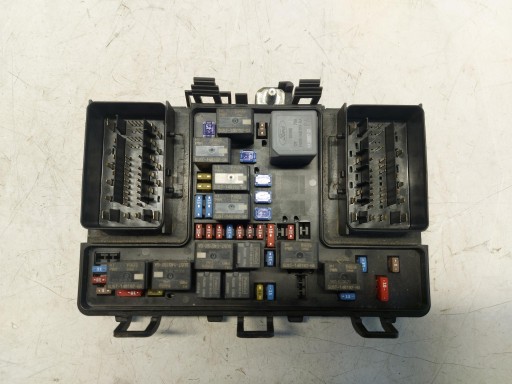 JB3T-14D068-EB - Блок запобіжників ford ranger iv lift jb3t-14d068-cb