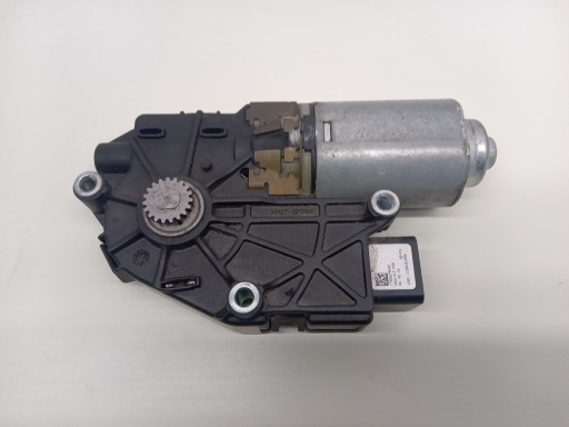 1731706A 4223021B - CITROEN DS5 МОТОР ЛЮКА КРЫШИ