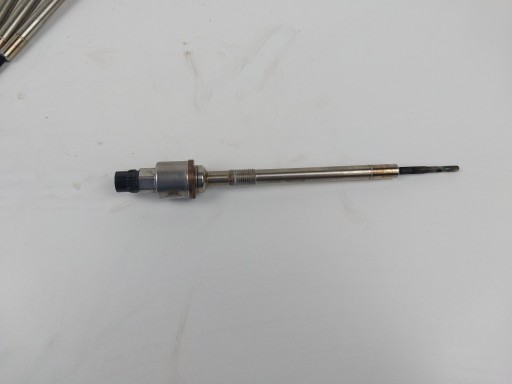 Свеча накаливания 55590467 0103010906 opel zafira c 2.0 cdti