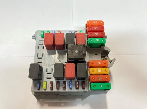 Блок предохранителей fiat ducato oe 1363917080