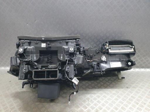 6805827 - Обогреватель BMW X5 G05