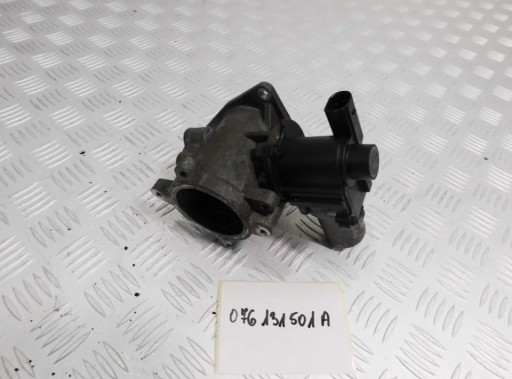 Volkswagen CRAFTER 2.5TDI EGR valve 076131501A original