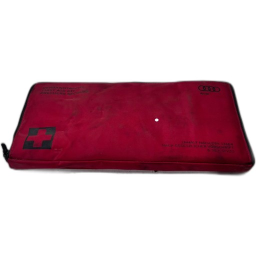 first aid kit PIERWSZEJ POMOCY A4 B8 A5 Q5 8K0860282D