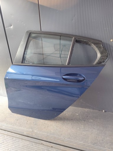 BMW 1 F40 door rear. left complete dismantling
