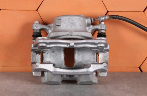 BMW G20 X3 G01 X4 G02 caliper brake left front 60/24/330 6882253 7 km !!