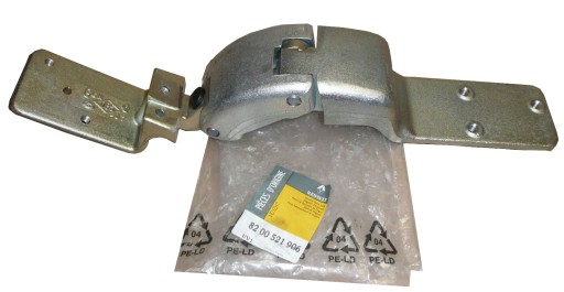 DOOR HINGE REAR R MASTER 2 LOWER RIGHT 8200521907