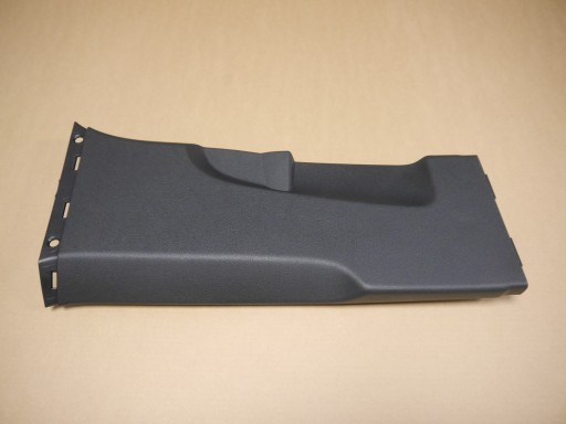 Audi Q3 83A кришка стійки 83A867240