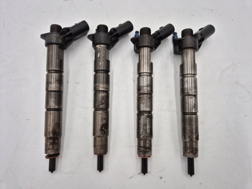 nozzle injectors KOMPLET 4 SZT 6540700187 MERCEDES W213 W205 2.0 CDI