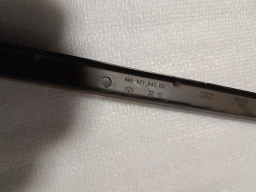 AUDI Q8 4M Halter Halter WIAZKI 4M0971845BQ