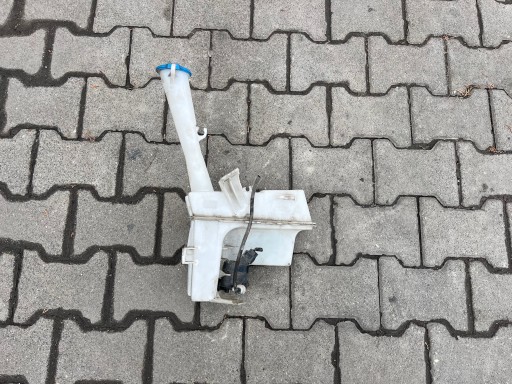 Hyundai I20 II washer fluid tank