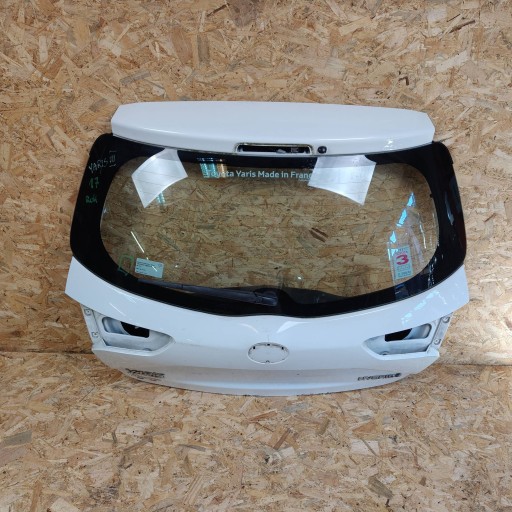 trunk door boot rear part Toyota Yaris III LIFT