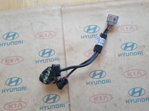 95766-D4200 4 - Kia optima iv estate 15-20 камера заднього виду оригінал