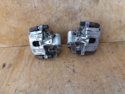 ГАЛЬМІВНІ СУППОТИ ЗАДНІ ПРАВІ ЛІВІ TOYOTA YARIS II