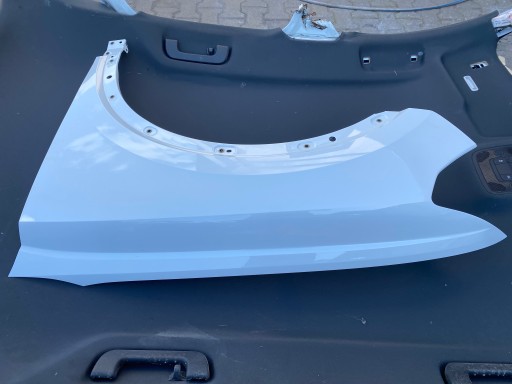 2020r - Audi q3 83a 20р ліві передні крила білий перламутр ls9r оригінал в кольорі