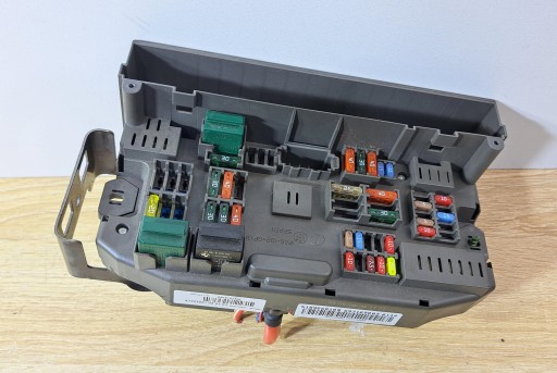 Bmw x5 e70 x6 e71 блок запобіжників 518966010b 693169003 #