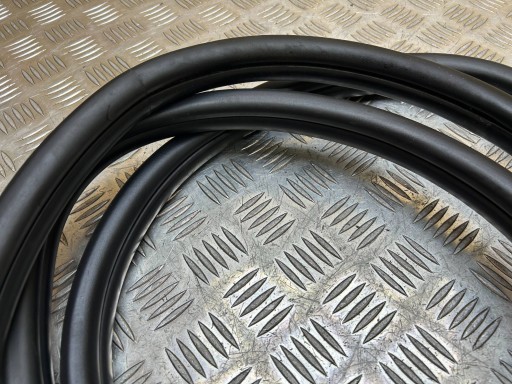 rubber gasket door tylnych BMW 1 F20 2013 7240834