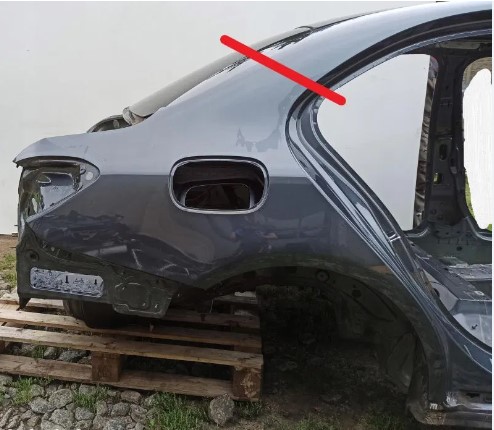 W205 ЧЕТВЕРТЬ КРЫЛА ЗАДНЯЯ ЧЕТВЕРТЬ ПРАВАЯ 755
