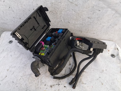 Блок предохранителей opel meriva b 1.7 cdti