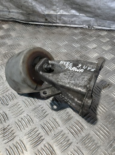 Audi A4 B6 2.4 V6 holder engine mount right 8D0199308D