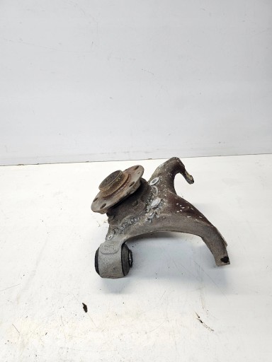 otoč čepu levý záď AUDI A6 C6 4F0505433G QUATTRO