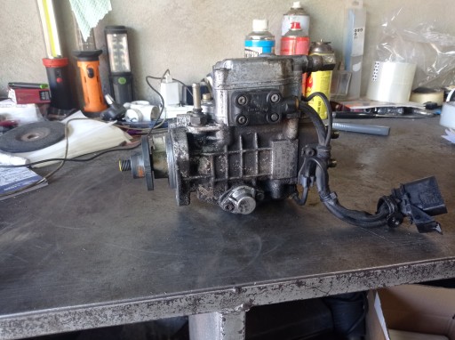 Audi seat vw 1.9 tdi - насос впорскування 038130107d