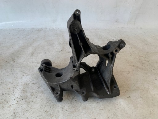 # Supporto POMPY RENAULT SCENIC e 1.9 DTI