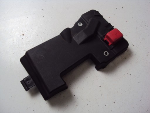 31652061 - КРИШКА АКУМУЛЯТОРА VOLVO XC90 II 2014-