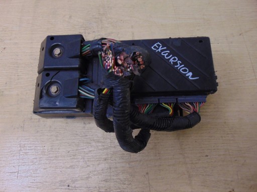 YC3T-14A067-BF - Коробка модуль ford excursion 2003 7.3 td