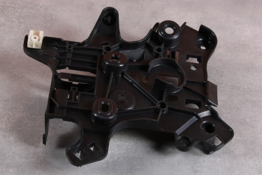 BMW 8 G14 G15 G16 UCHTYW držák WIAZKI 6820650