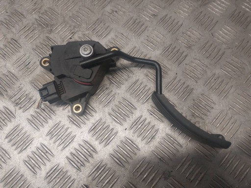 accelerator pedal potentiometer RENAULT CLIO III LIFT 1.2 T 8200297335