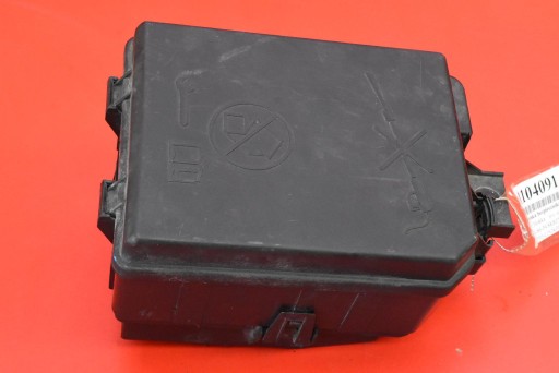 Module fusibles 95263750 OPEL MOKKA A 1.4 T 140 KM 12-15