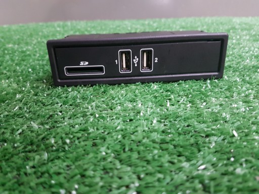 adapter USB MERCEDES-BENZ C KLASA W205 A2058200526