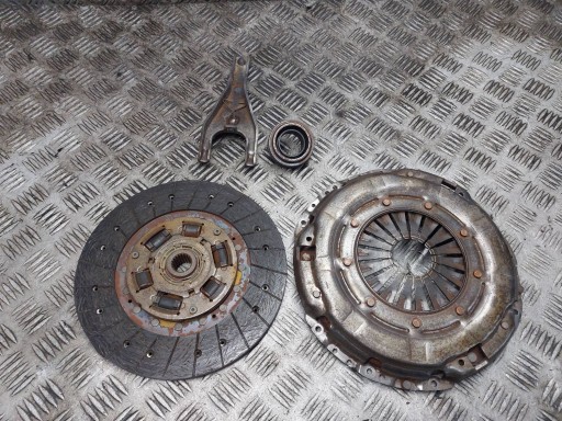 Embrayage Disque + de pression + LOZYSKO OPOROWE HYUNDAI I30 et 1.6 CRDI