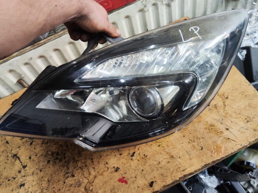 OPEMERI19 - Opel meriva b передняя левая фара europa13253635
