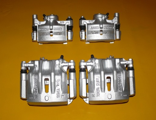 275/28 288/10 - Затискачі лівий правий передній задній для TOYOTA AVENSIS і T22