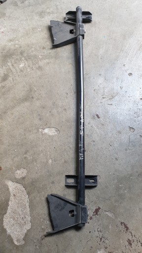 9607904304 - ACTROS MP4 КРЕПЛЕНИЕ ОБТЕКАТЕЛЯ СПОЙЛЕРА КАБИНЫ СПРАВА