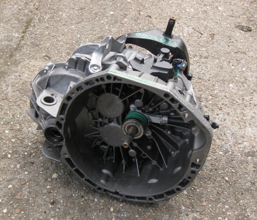 RENAULT MASTER III LIFT IV 2.3 DCI 23R Getriebe PF6066